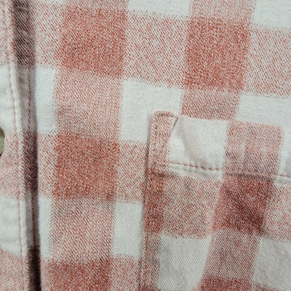 Universal Threads button down top women's XXL - Picture 3 of 6